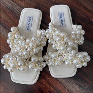 Steve Madden Duri Pearl Embellished Slide Sandals.